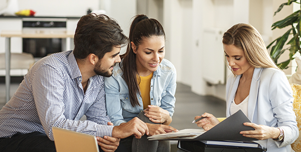 5 FINANCIAL TIPS FOR BUYING YOUR FIRST HOME